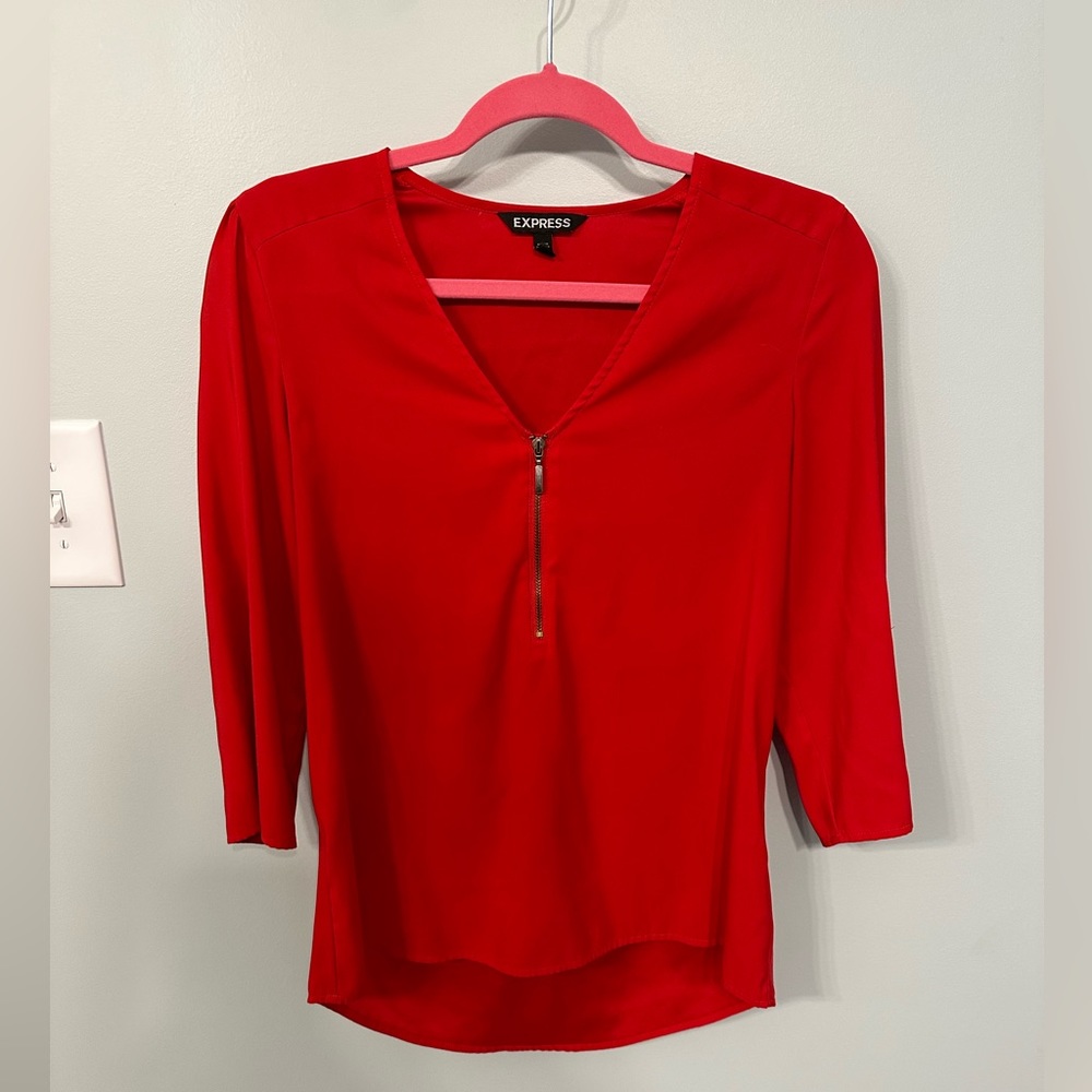 Red express quarter length shirt